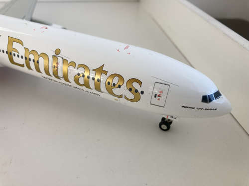 Emirates Boeing 777-300 diecast 1:200 model