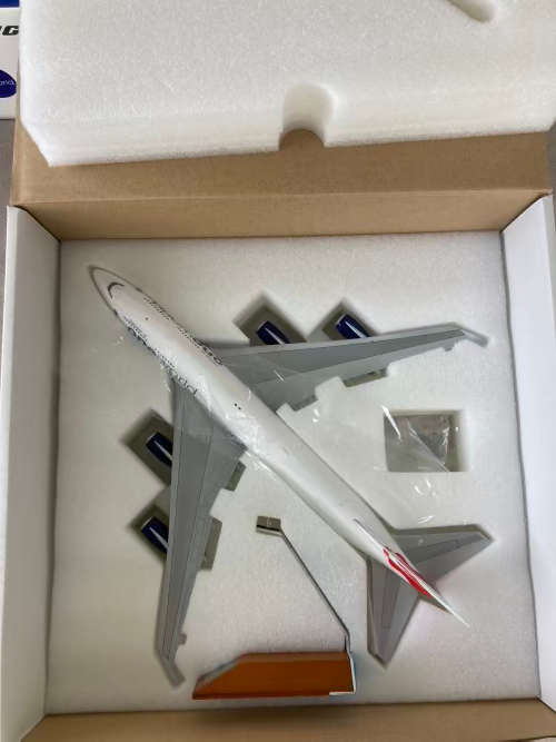 British Airways 747 aircraft model 1:200 scale