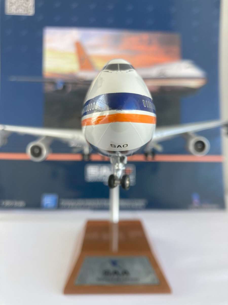 South African Airways Springbok 747 Magaliesberg model 1:200