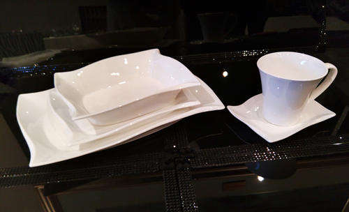 **HOTEL RANGE** 20PC RECTANGLE WAVE DINNER SET