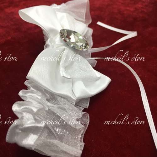 Beautiful wedding garter thigh garter lace garter