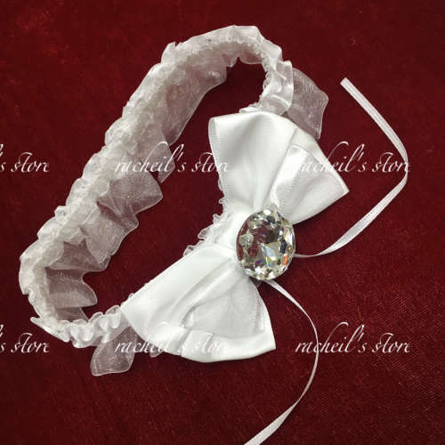 Beautiful wedding garter thigh garter lace garter