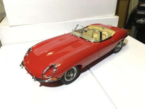 1:18 AUTOart Signature Jaguar E-Type Series 1 Roadster 3.8