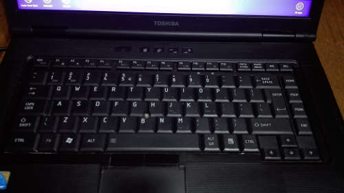 i7 Laptop -(under R3000) Toshiba - for Graphic Designer - has photo shop + ai installed