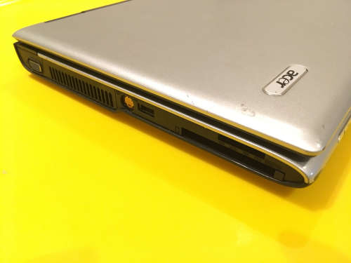 Acer Aspire 3680 laptop with charger