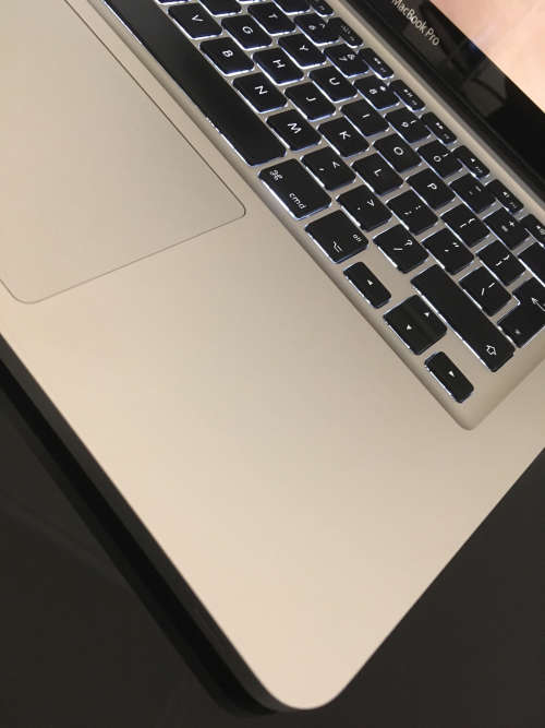 Apple MacBook Pro 13 inch in EXCELLENT condition