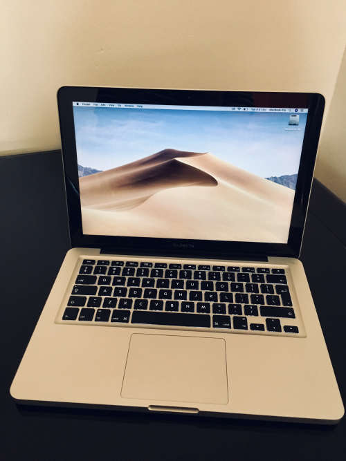 Apple MacBook Pro 13 inch in EXCELLENT condition
