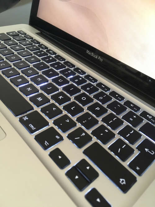 Apple MacBook Pro 13 inch in EXCELLENT condition