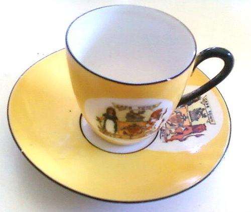 1/4 SIZE CUP AND SAUCE : PALT CHECHO- SLOVAKIE PORCELAIN