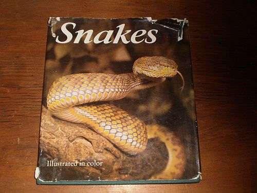 SNAKES: BIOLOGY, BEHAVIOUR AND RELATIONSHIP TO MAN  Wolf-Eberhard Engelmann & Fritz Jurgen Obst