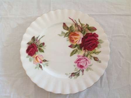 ROYAL ALBERT KINGS RANSOM SIDE / TEA PLATE