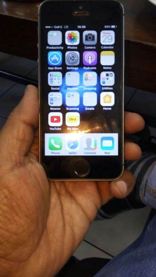 Apple Iphone 5S 16 GB Space Grey colour, Mint condition