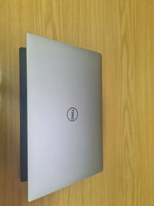 DELL XPS 15 7590 ** CORE i7 9750H ** GTX 1650 4G ** 512GB SSD ** 16GB RAM** 15.6` INFINITY EDGE **