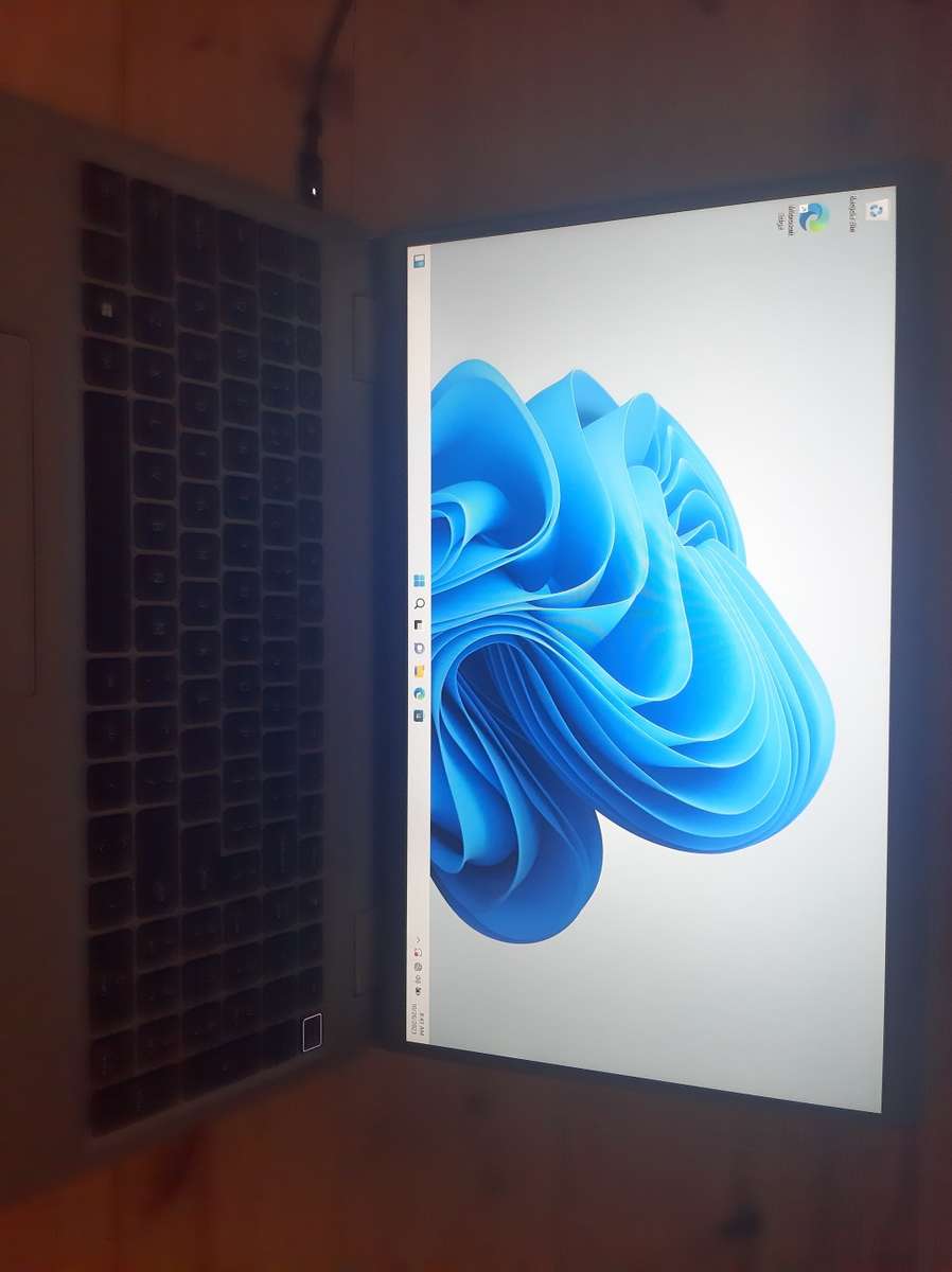 DELL LATITUDE 5521 ** i7 11850H ** 32GB RAM  ** 512GB SSD NVMe ** 15.6` FULL HD ** WARRANTY  2024**