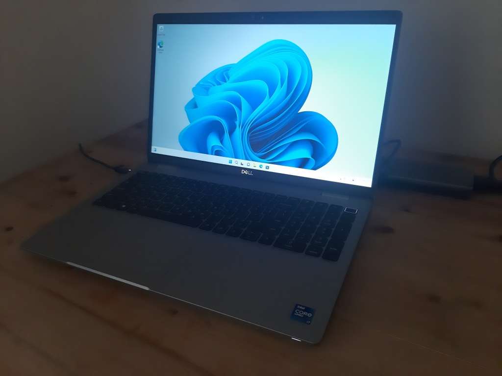 DELL LATITUDE 5521 ** i7 11850H ** 32GB RAM  ** 512GB SSD NVMe ** 15.6` FULL HD ** WARRANTY  2024**