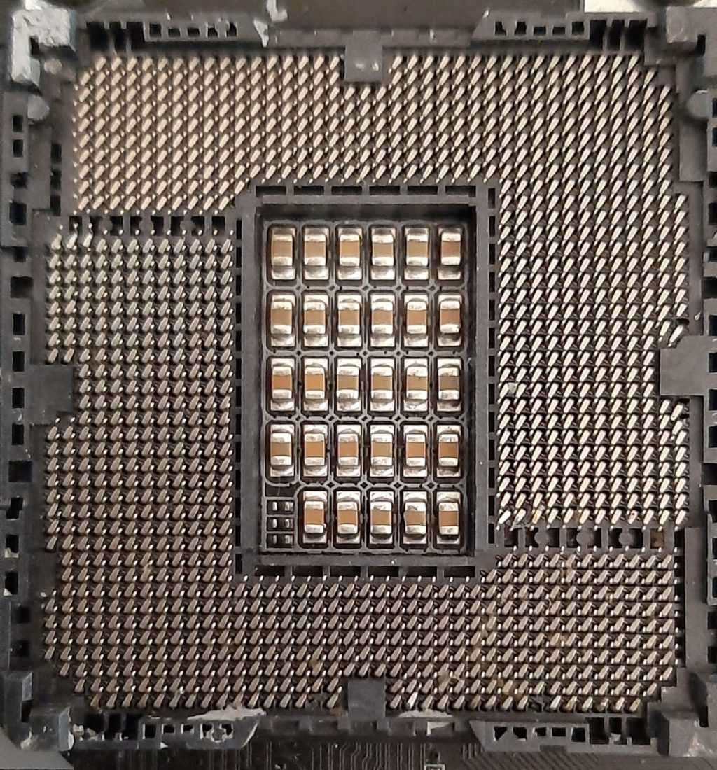 GIGABYTE Z370 AORUS ULTRA GAMING ** GAMING MOTHERBOARD ** GOOD CONDITION ** WARRANTY **