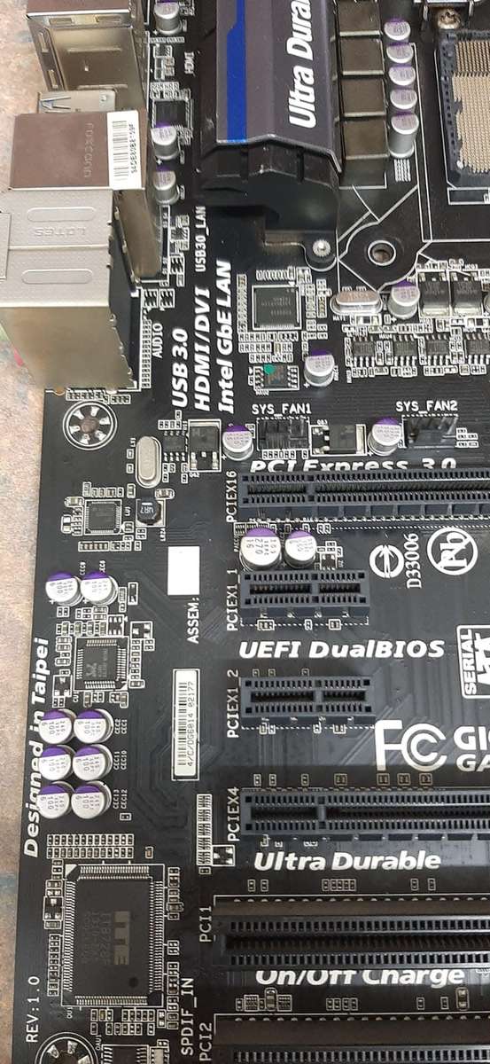 GIGABYTE GA-Z87-D3HP ** GAMING MOTHERBOARD ** GOOD CONDITION ** WARRANTY **