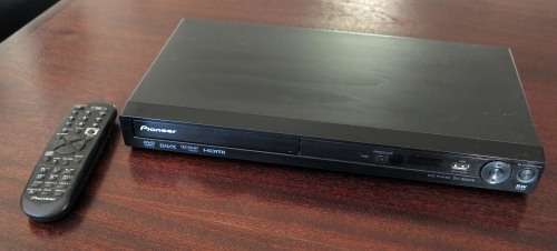 Pioneer DVD Player HDMI excellent condition DV-3022V