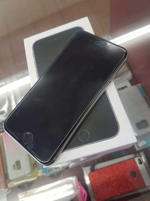 iPhone 6  As new 2 weeks old