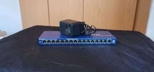 Netgear 12 port 10/100mbps network switch