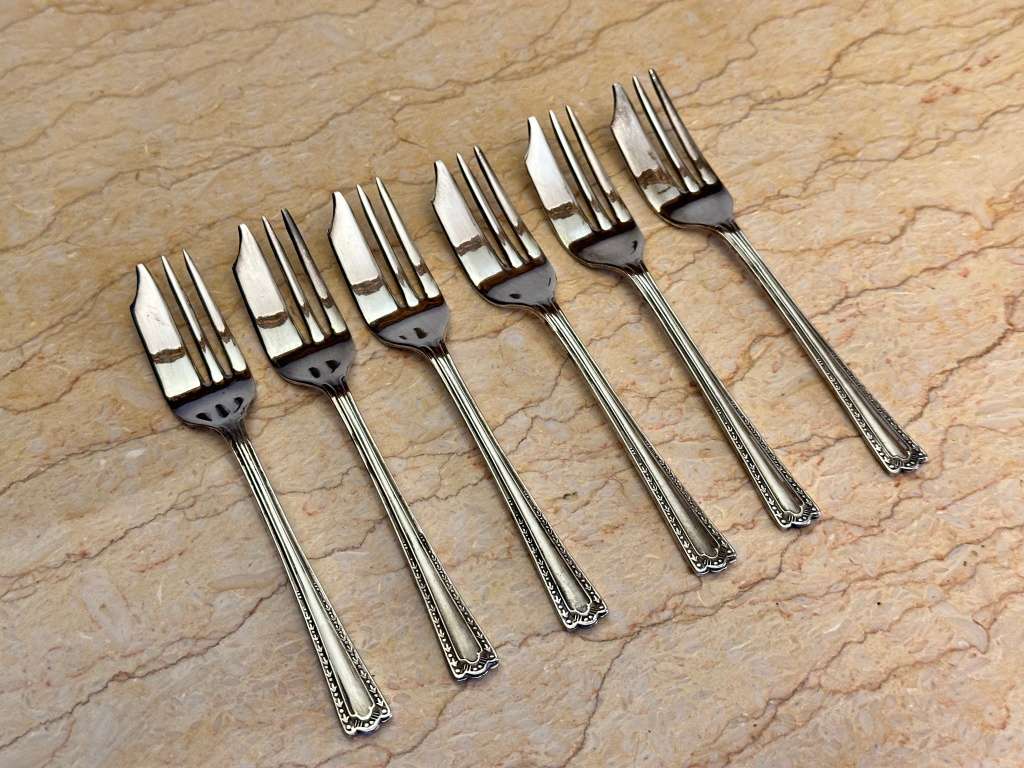 Vintage Cake Forks (EPNS Silver Plated) set of 6 - Made in England