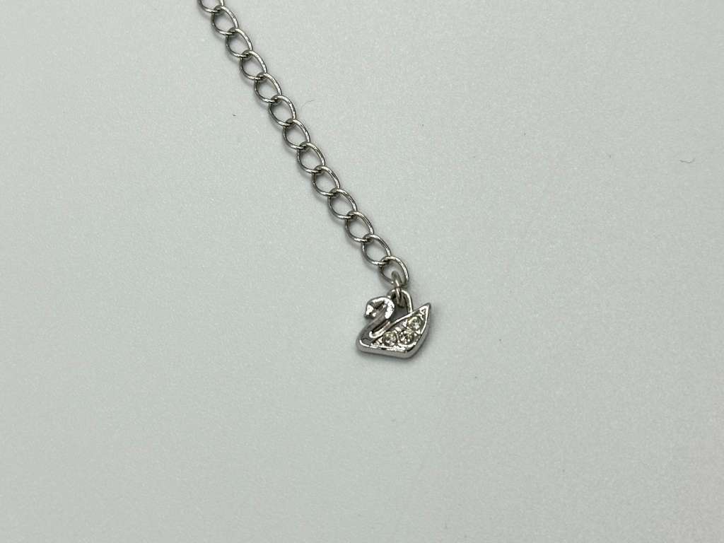 MAGNIFICENTLY BEAUTIFUL SWAROVSKI STATEMENT BRACELET