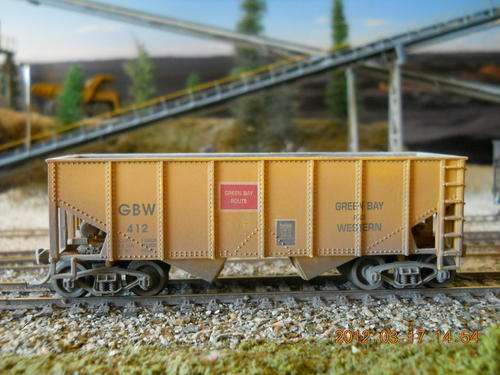 HO SCALE HOPPER CAR
