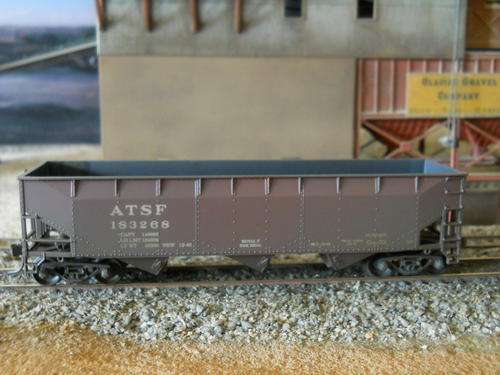HO SCALE HOPPER CAR