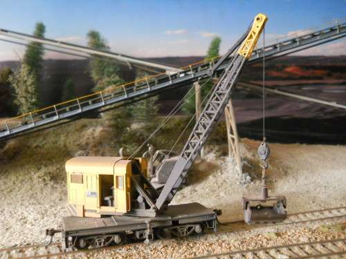HO scale MOW crane