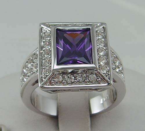 Beautiful 14kt white gold GP and 2.5ct simulated amethyst ring.