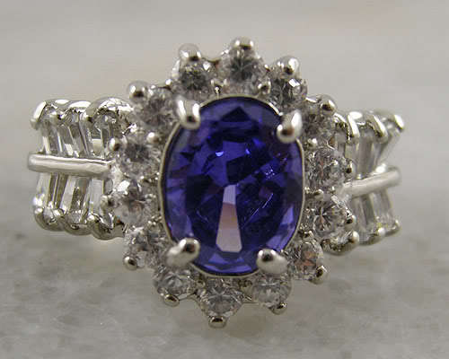 Beautiful 14kt white gold GP and 2.0ct simulated tanzanite ring.