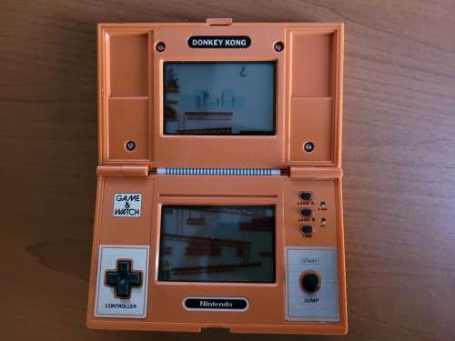 1982 Vintage Nintendo Game & Watch: Donkey Kong