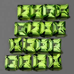 PERIDOT PRINCESS CUT LOT (4 mm - 12 pc 4.30 TCt) ( NB 12 pieces only, not 16)