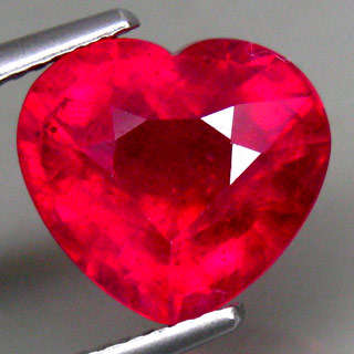 JUST JEWELS -  HOT RED RUBY HEART (4.04 Ct)