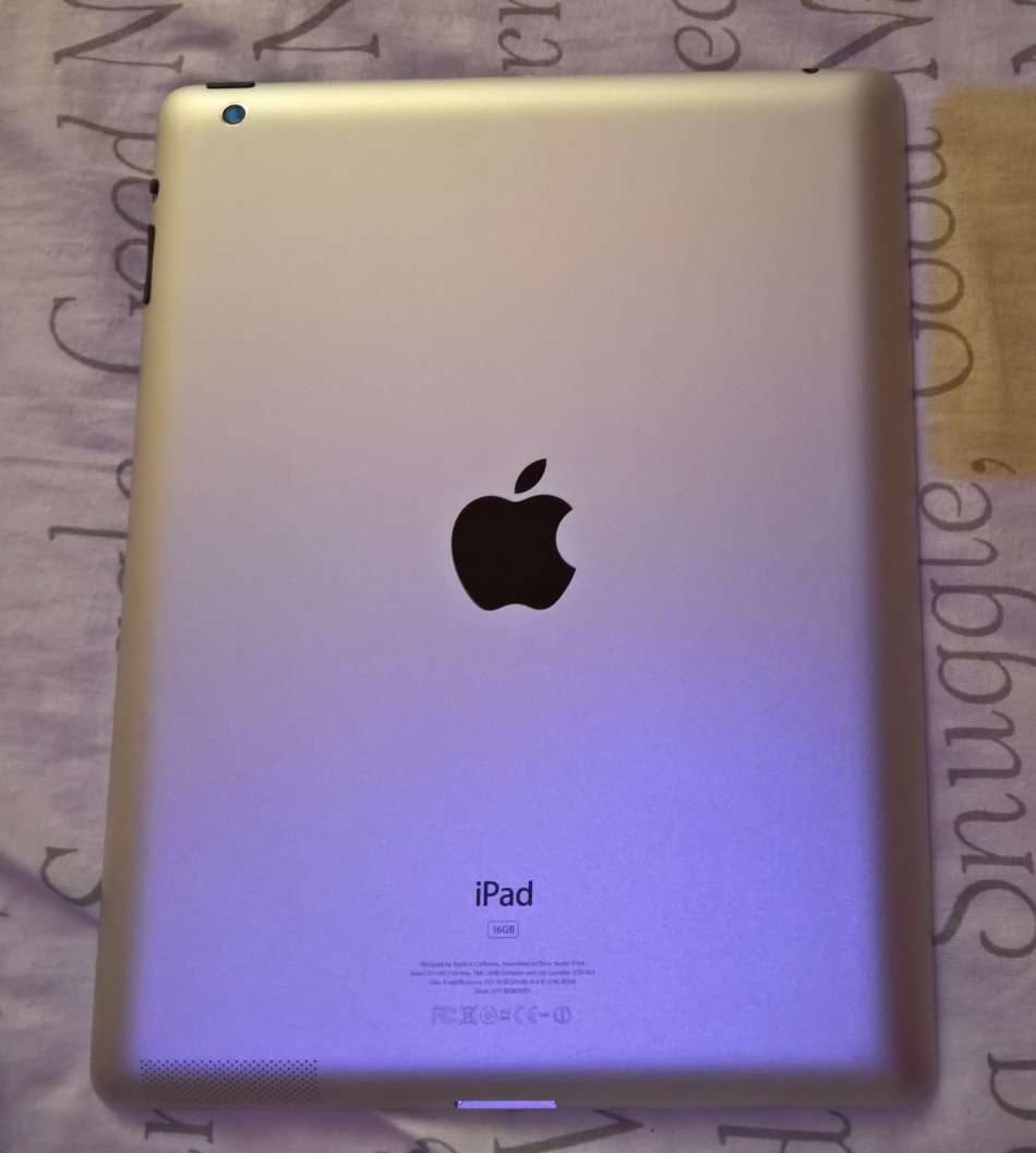 iPad 3rd Generation - White 16GB Wi-Fi