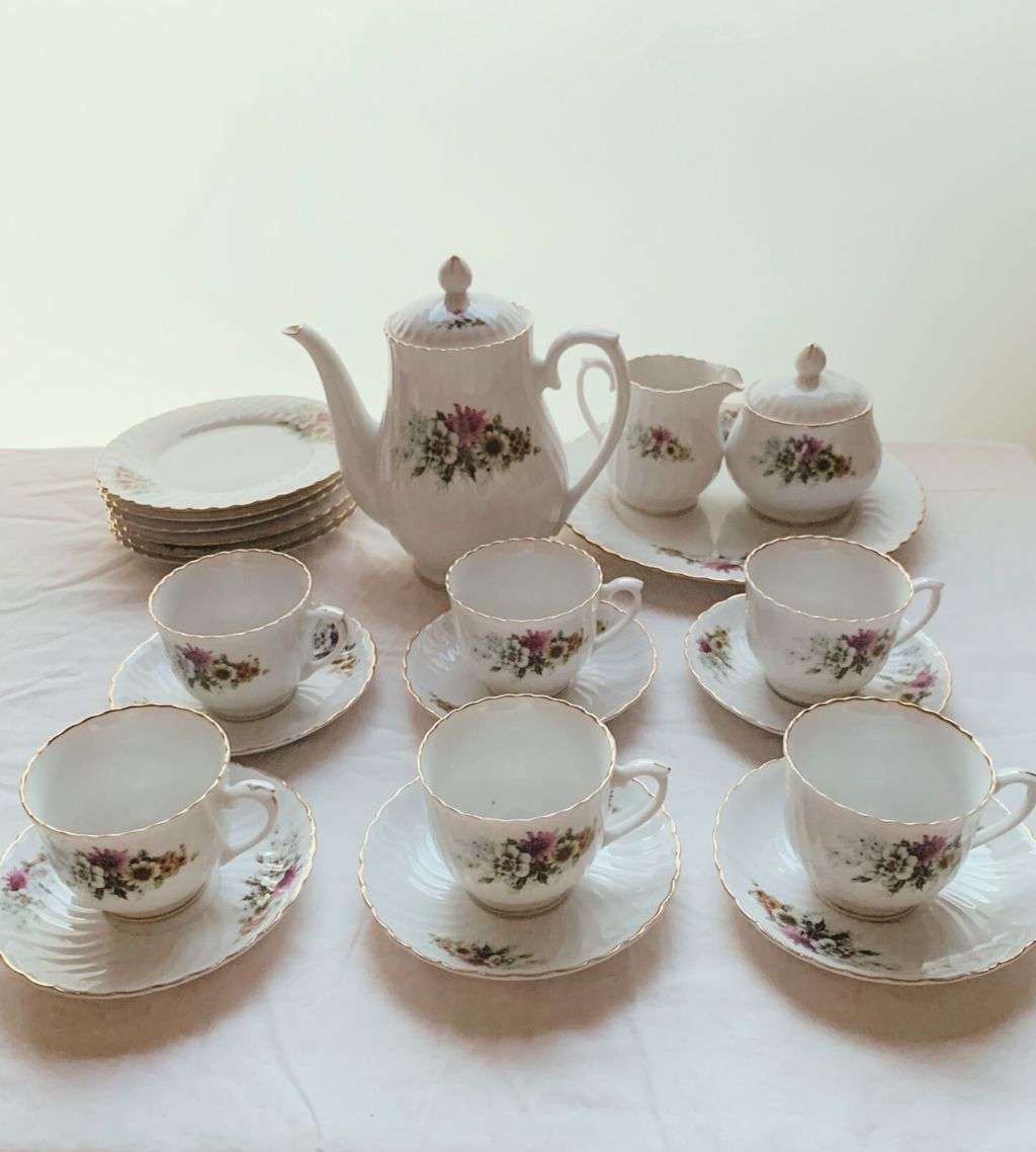Rare Find Zhongguo Jie Pai Oriental Porcelain Tea Set - 24 Pieces, Oriental Blossoms Pattern