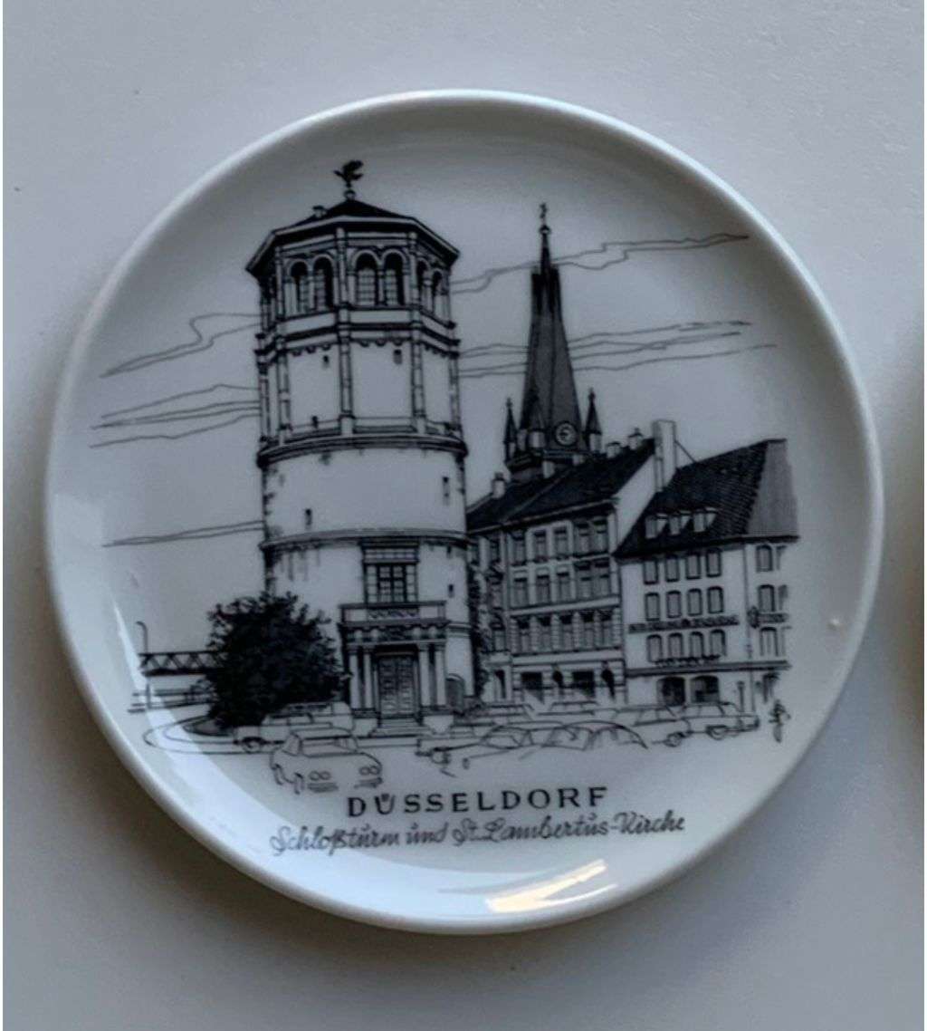3 Düsseldorf Schloss Jagerhof Porcelain Mini Decoration Plates - GEGR 1849 UHLENHORST