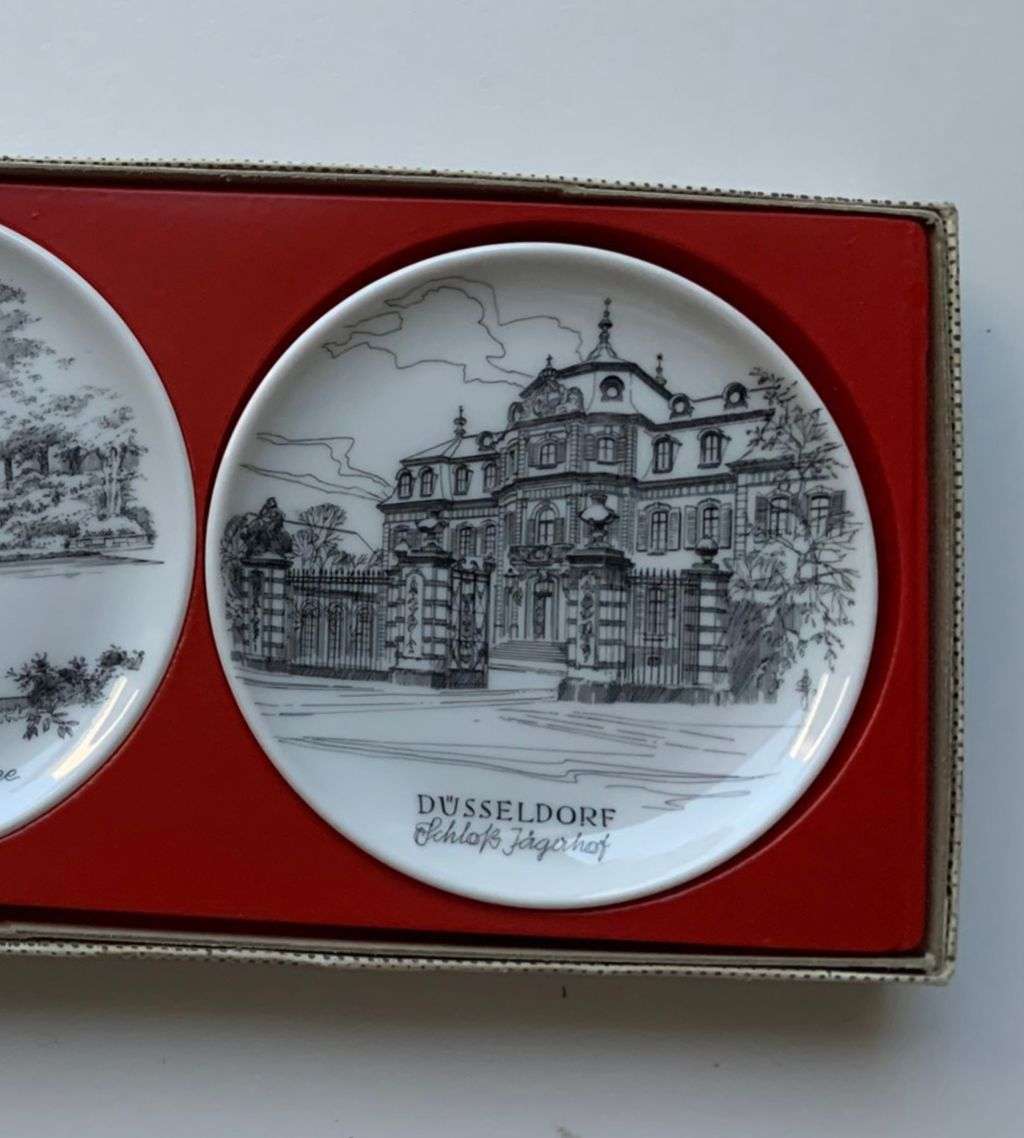 3 Düsseldorf Schloss Jagerhof Porcelain Mini Decoration Plates - GEGR 1849 UHLENHORST