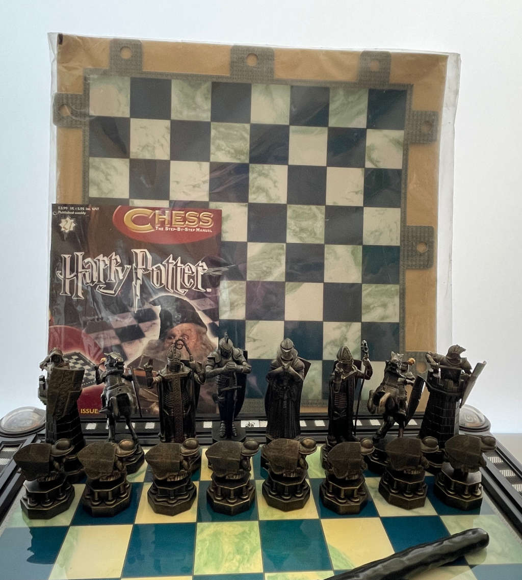 Rare Collector`s Edition Harry Potter Chess Set - Please Read
