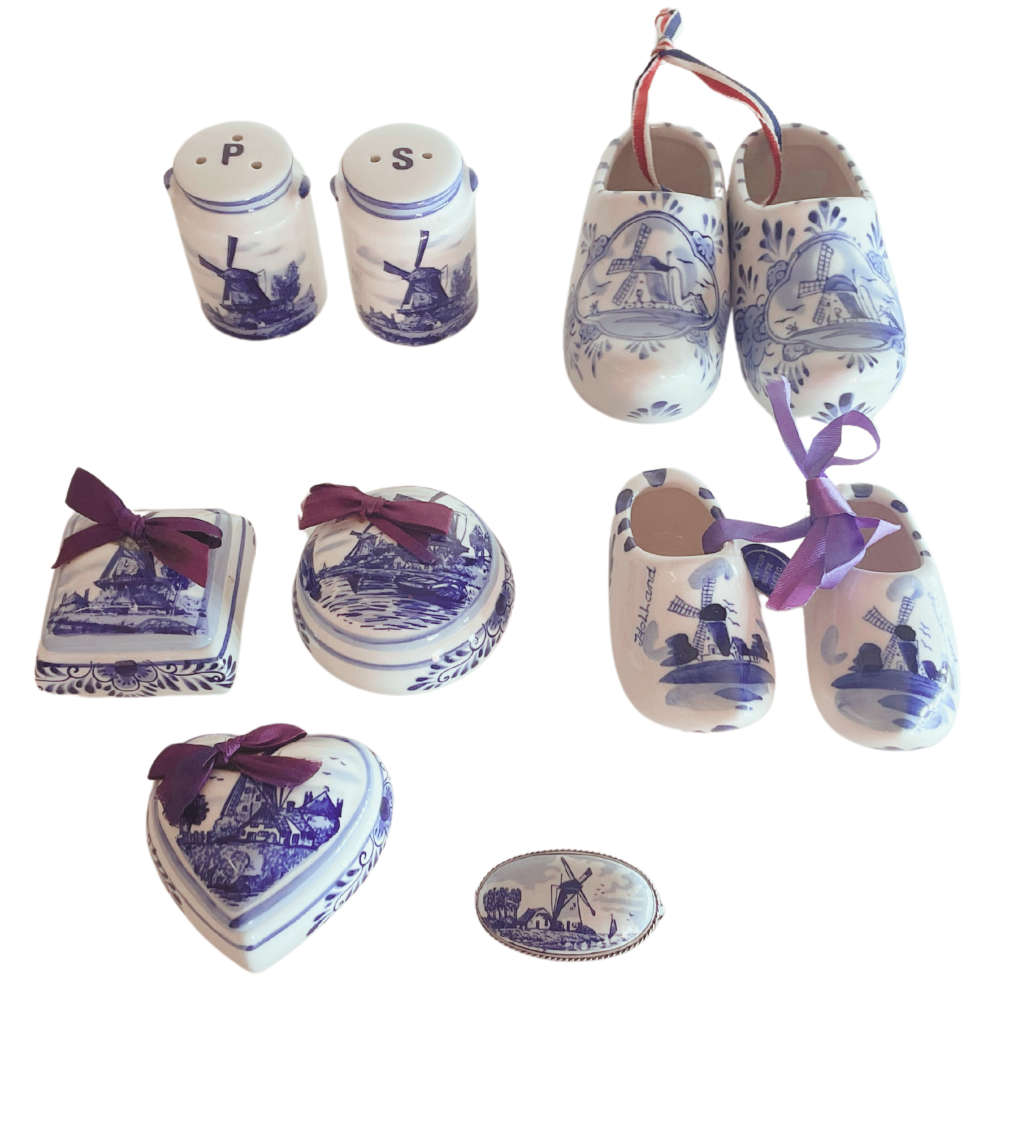 13-Piece Delftware Collectibles Set with Brooch  Blue and White Ceramic