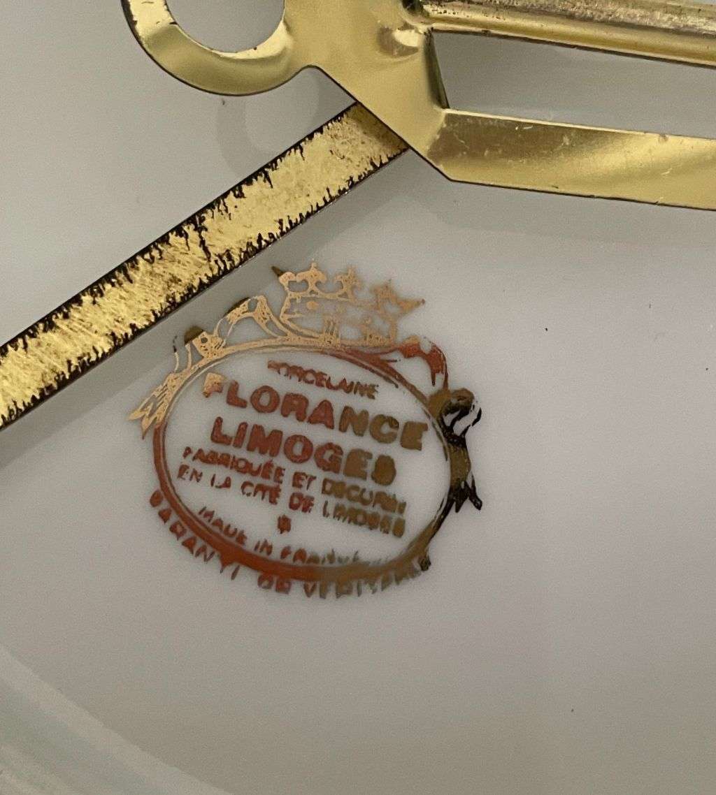 Vintage French Porcelain Limoges Plate with Fragonard Courting Couple Scene - 214mm, Made in France