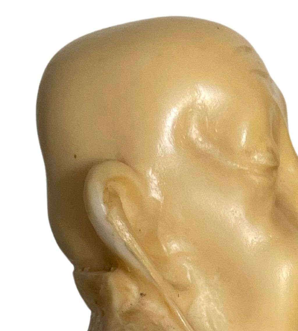 20th Century Resin Sitting Buddha Statue, Ivory Color, 13cm High - Antique Meditation Pose