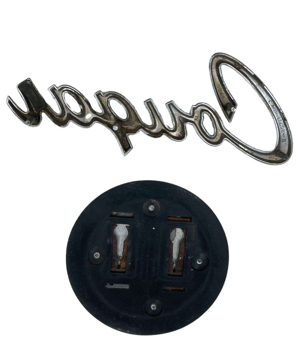 Original 1970 Mercury Cougar XR7 Hardtop Roof Emblem & Fender Extension Script Emblem - Rare Parts