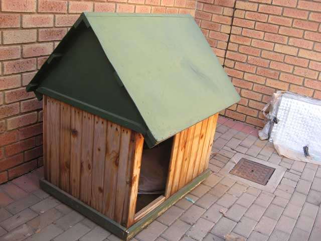 Wooden kennel for medium size dog