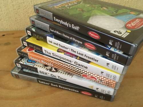 SONY PSP + 7x GAMES + 2GB MEMORY CARD + ACCESSORIES (USED - EXCELLENT CONDITION)