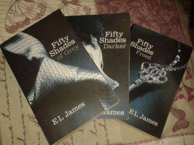 Fifty Shades Trilogy Bundle (FREE SHIPPING)
