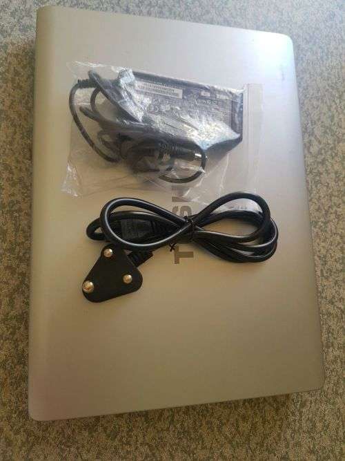 TOSHIBA CELERON LAPTOP