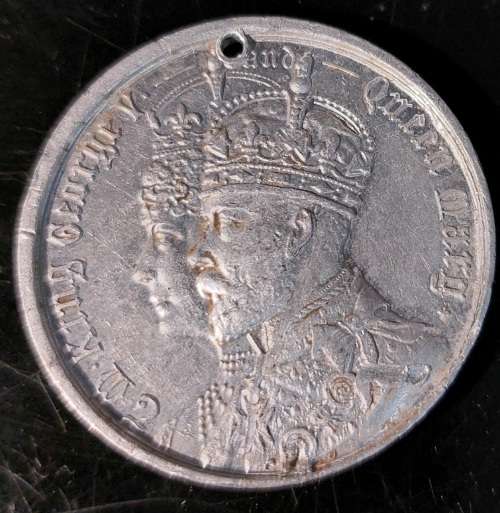 4 medalions of important events