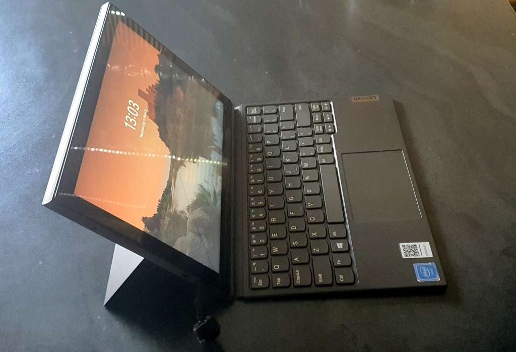 Lenovo ideapad Duet 3 10IGL5  2 in 1 Windows 11 10.1 Laptop/Tablet 128GB 4GB DDR4 RAM 2.8GHZ CPU