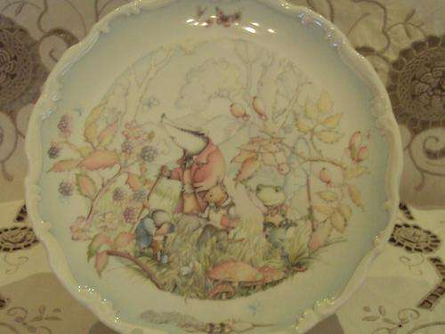ROYAL DOULTON "THE WIND IN THE WILLOWS" PLATE.